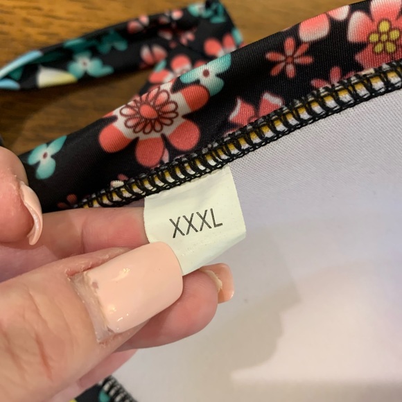 ☘️Floral bikini XXXL woman’s top only - Picture 3 of 3